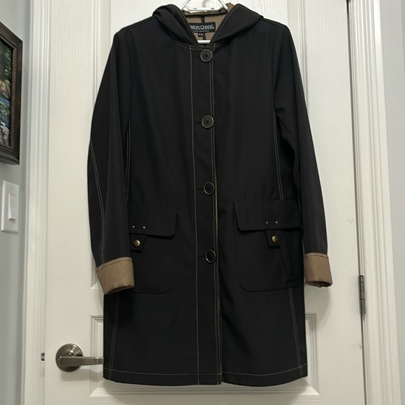 Women’s Rain Jacket - Picture 1 of 9